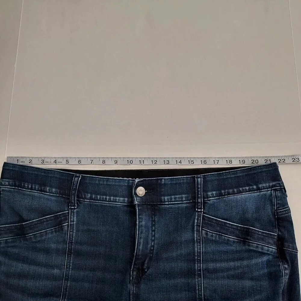 Torrid Bombshell Flare Super Soft High Rise Jeans Size 24T
